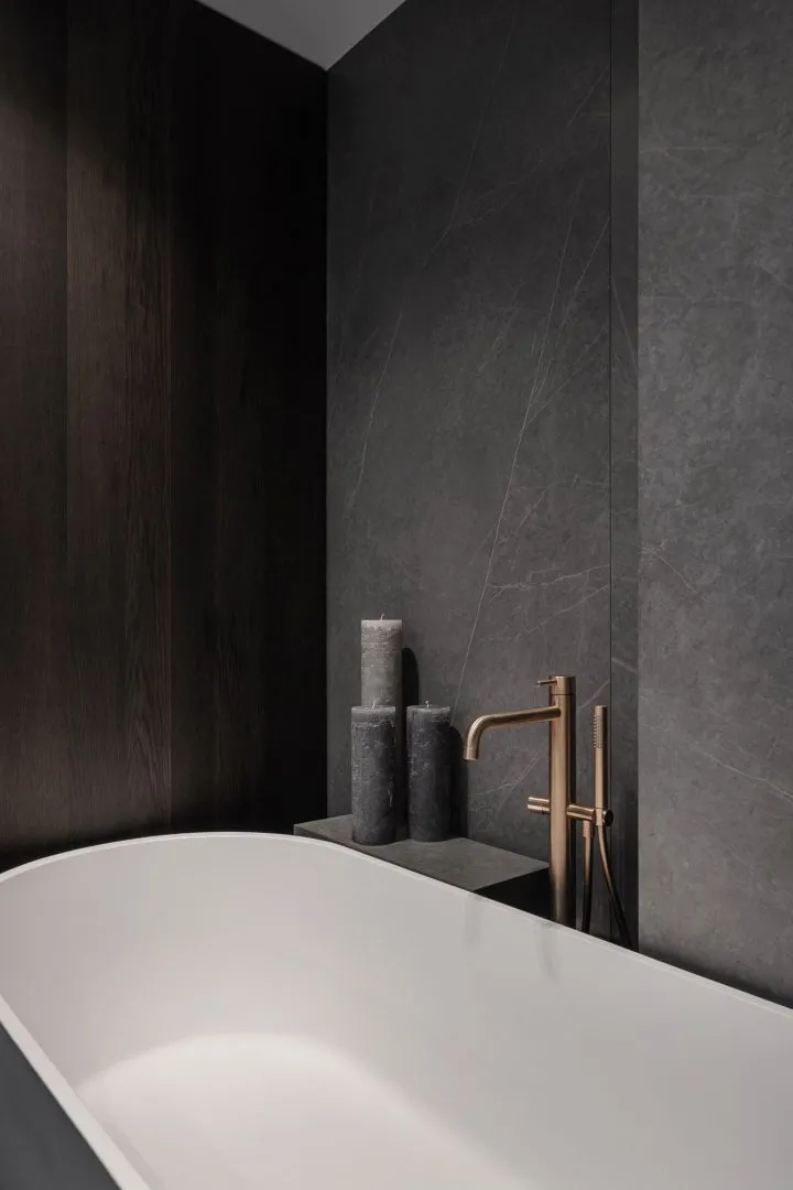 黑白灰现代极简主义公寓设计丨乌克兰基辅-26