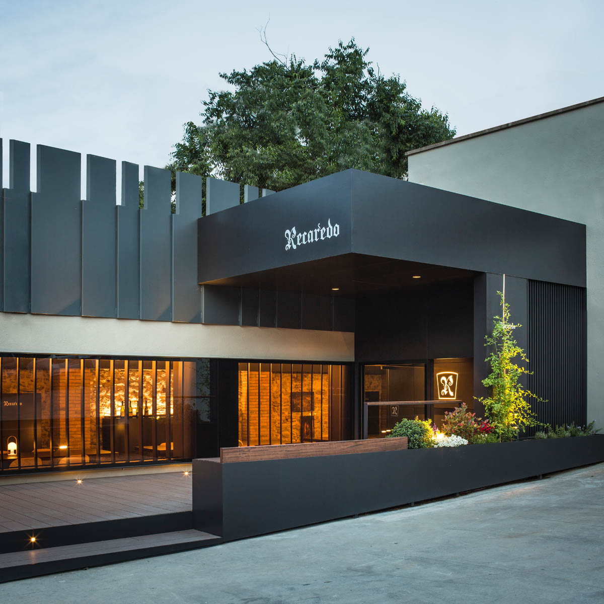 06 10 RECAREDO TASTING AREA-2