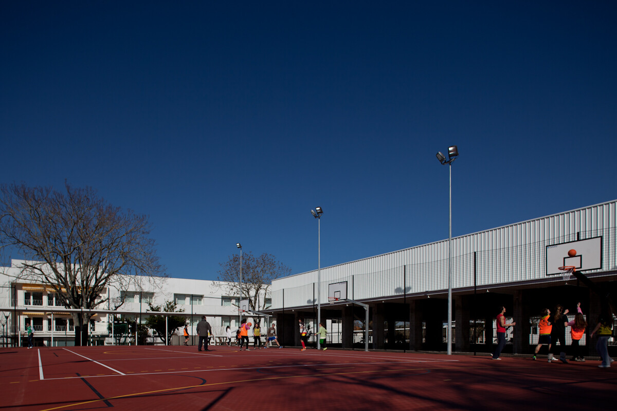 葡萄牙 Rainha Santa Isabel 中学室内设计-11