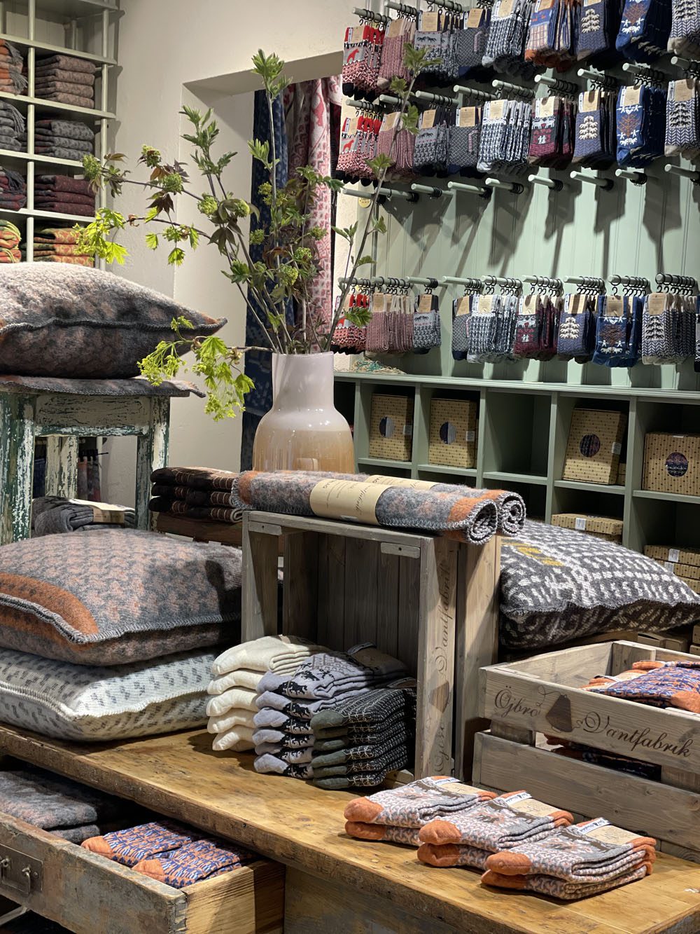 Öjbro Vantfabrik位于Haga Nygata店铺室内设计丨瑞典-10