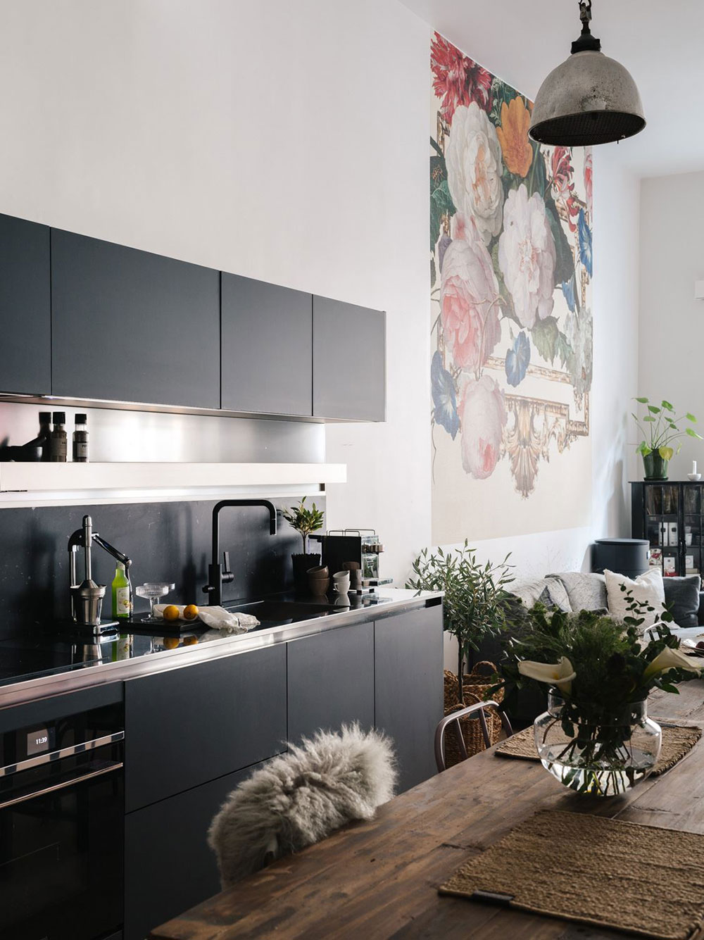 斯德哥尔摩工业风公寓的粉色卧室设计-4