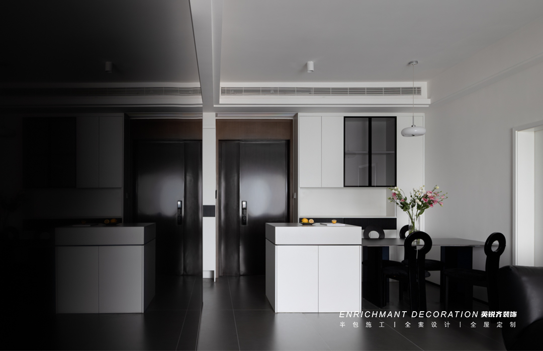 极致黑白丨易越-14