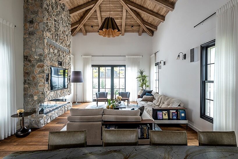 A Taste of Europe Nestled in the Med: An Israeli Home with a European Touch-3