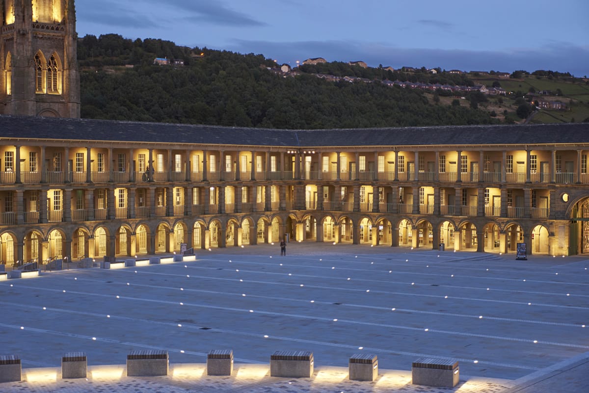 英国哈利法克斯 Piece Hall 广场 · 历史建筑的现代复兴-12