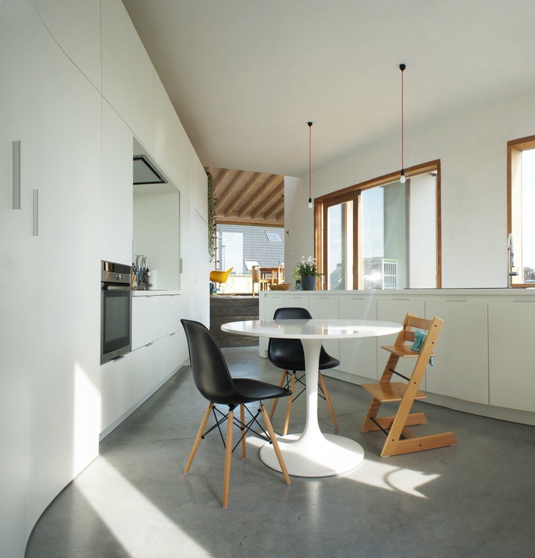 颠覆传统的比利时海滨住宅-9