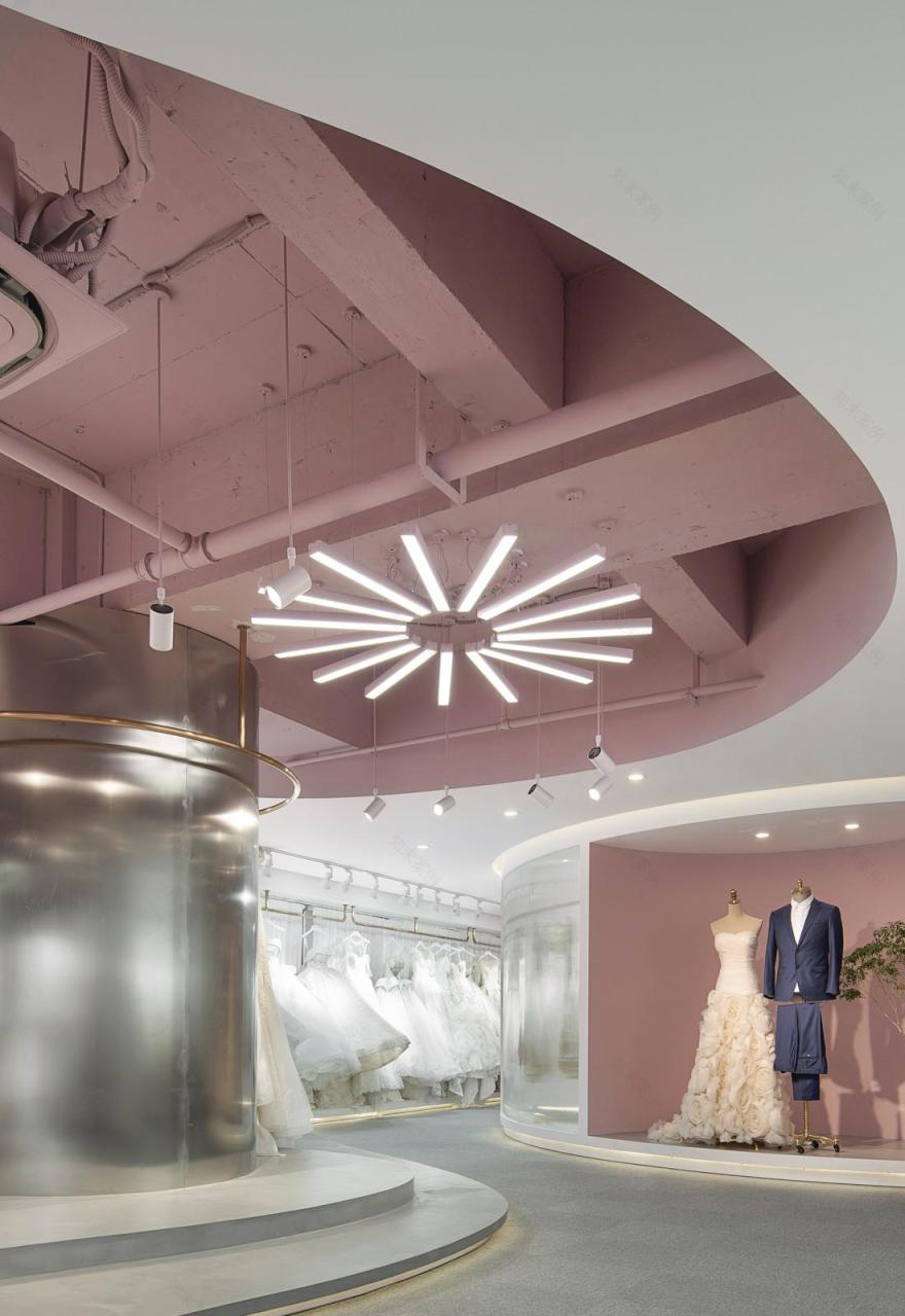 甜酷工业风婚纱店-15