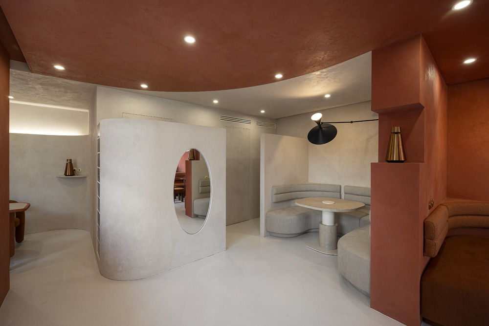 红石咖啡厅 | 卡雅尼的 30 平米极简咖啡天堂-5