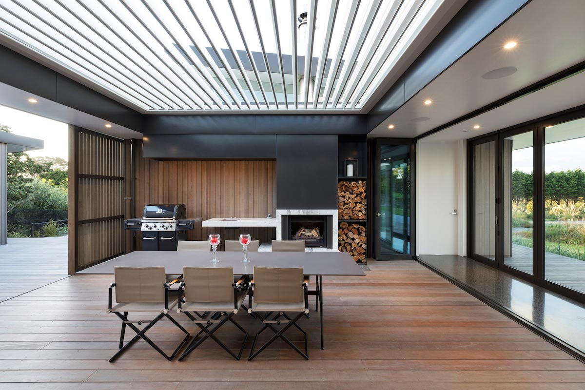 Lakes Edge light, airy holiday home by ChowHill Architects   CAANdesign  Architecture and home design blog-11