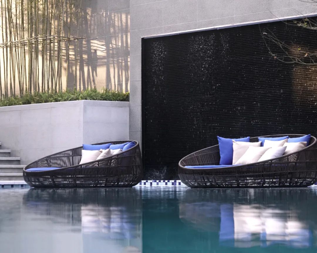 藏珑大境 | 悬浮泳池与自然共生的空中花园-42