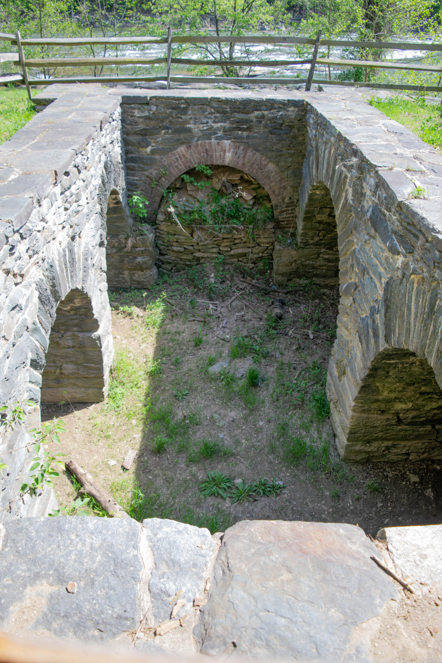 Virginius Island相关工业遗迹丨阿尔巴尼亚费里-12