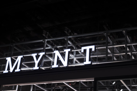 巴塞罗那某商店金属型材改造货架项目丨西班牙巴塞罗那丨Dear Design-54