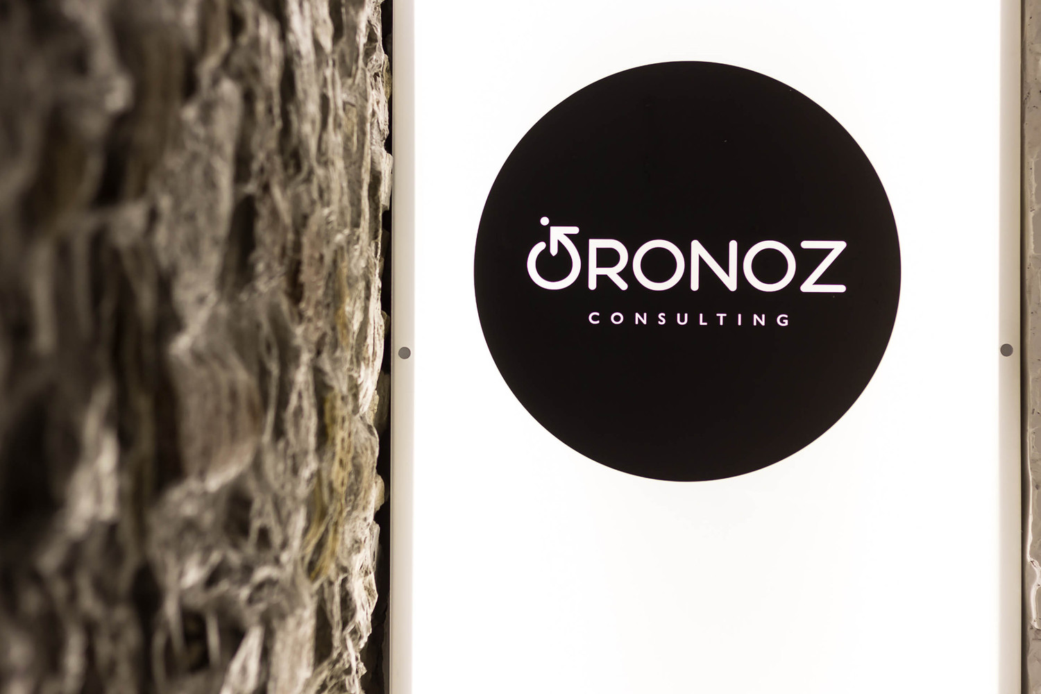 废弃空间的重生 · 历史中心的现代办公设计-39