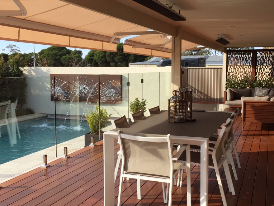 Geelong 泳池边水幕灯箱景观设计丨澳大利亚丨PO Box Designs(Lukas Jess)-9