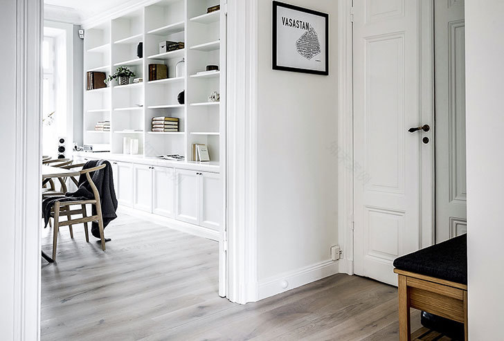 斯德哥尔摩 115 平米公寓 | 暗色调的优雅魅力-16