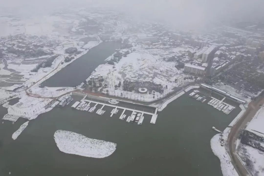 梁子湖长岭渡口 AAA 景观公厕丨中国鄂州丨原榀建筑事务所│UPA-6