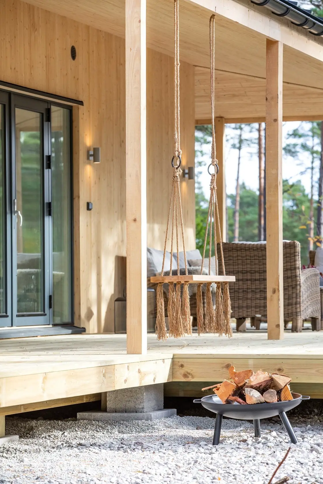 北欧简约风木质海滨别墅-2