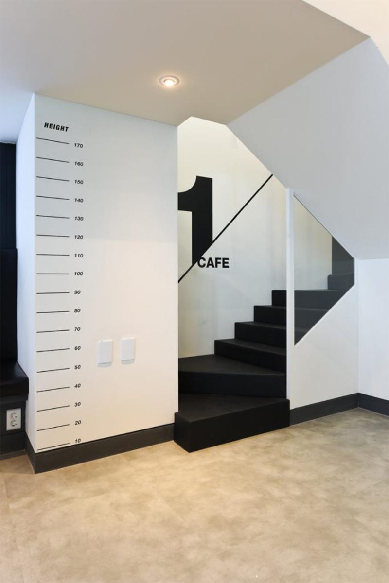 简约设计打造 171 平米室内足球场空间-13