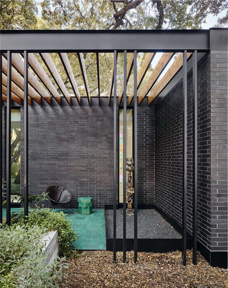 Paramount Residence Featuring an Elegant Exterior Coupled with a Colorful and Nuanced Interior-24