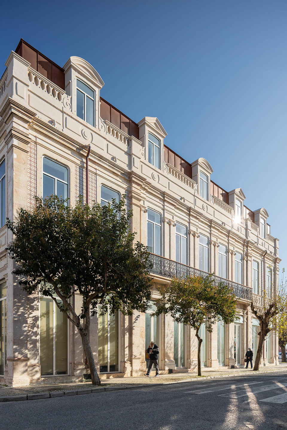 葡萄牙百年的老宅改造的办公楼丨danielmsantos,eng + arq 事务所-23