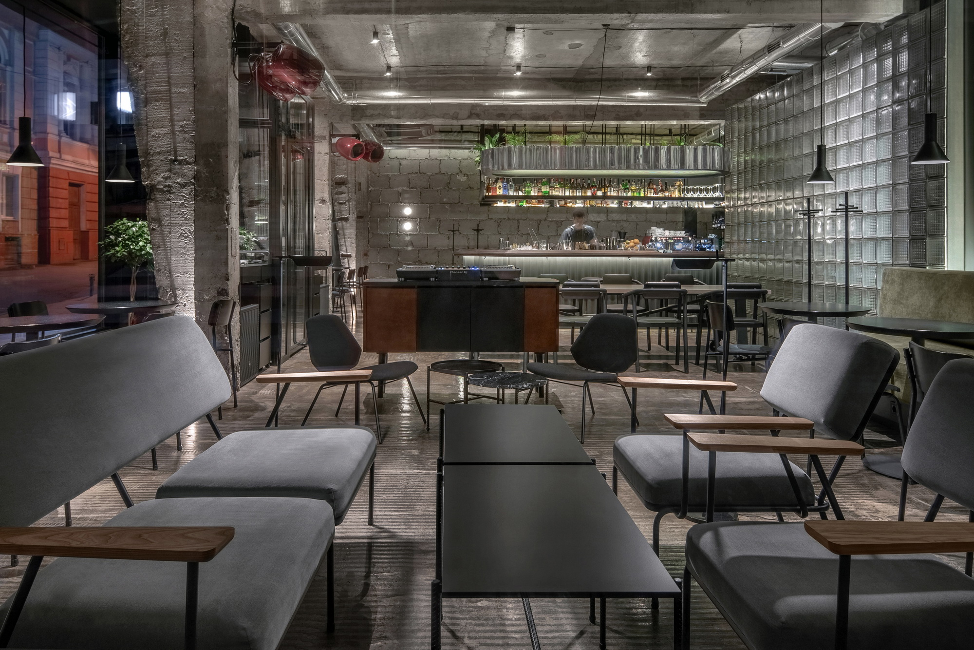 balbek bureau 设计 | 主角酒吧（Bar Protagonist）-1