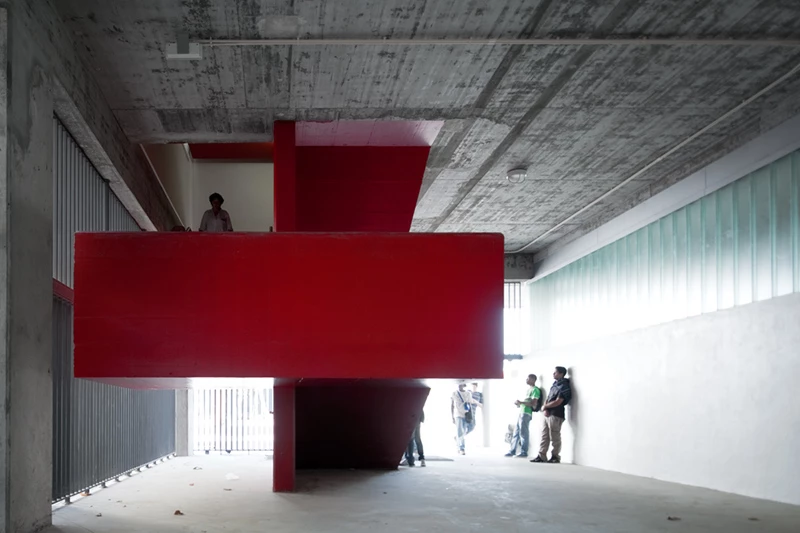 葡萄牙 Emídio Navarro 中学现代改造，室内设计焕新-11