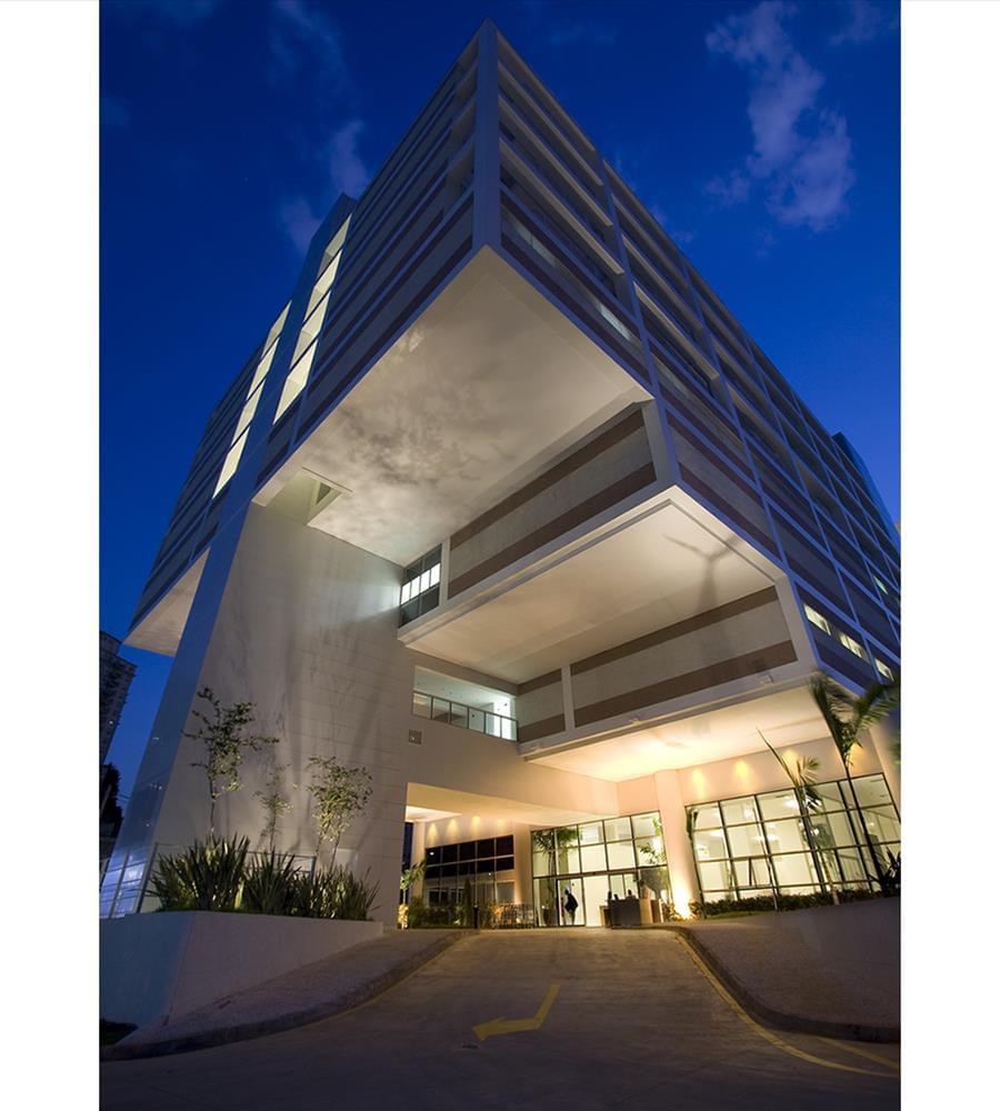 圣卢伊斯医院 | 阶梯式建筑设计与可持续发展的完美结合-4