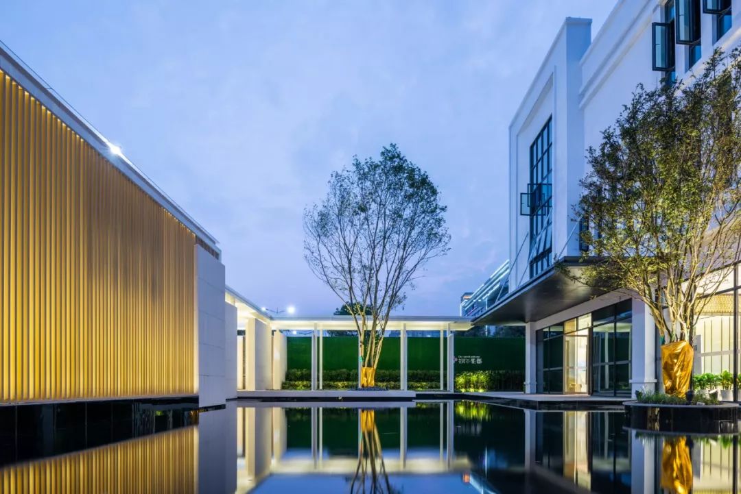 武汉花样年花郡 | 190 万的展示区如何打造水景之美-54