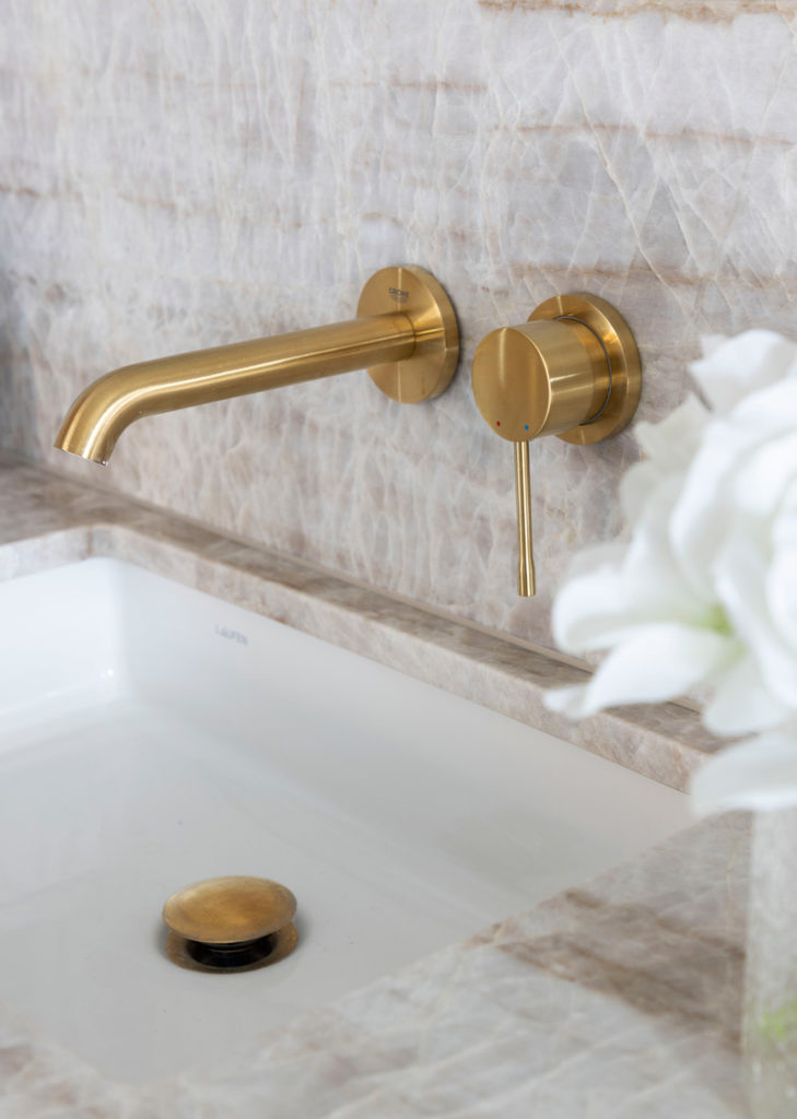 传统度假屋  住宿加早餐工作室

注：B & B常见为Bed and Breakfast的缩写，意为住宿加早餐  -22