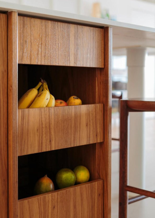 露西亚和埃利奥公寓 · 2024-16