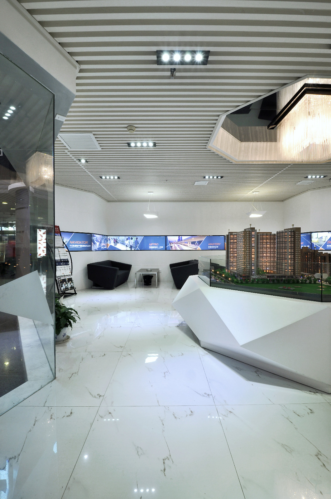 长沙高铁新城国际范售楼处设计-12