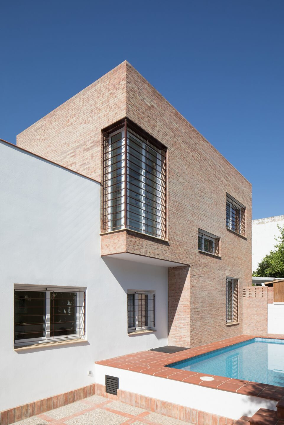 融合新旧的西班牙乡村风格住宅-10