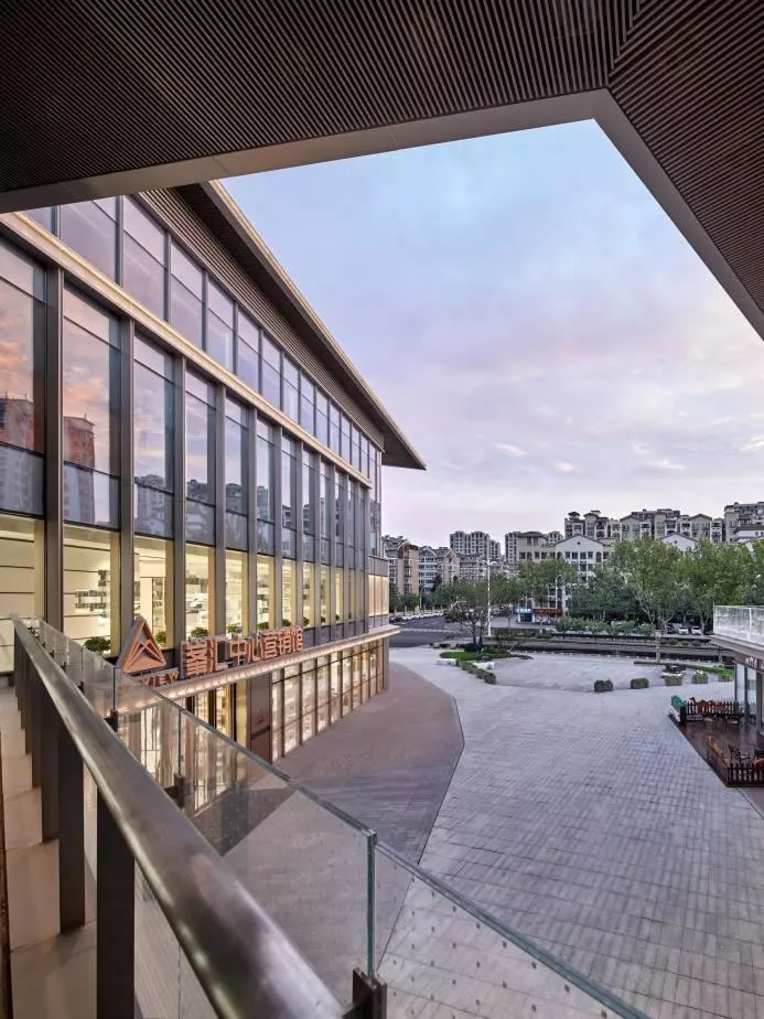 南京尧化门峯汇中心 | 活力新街区的人性化设计-26