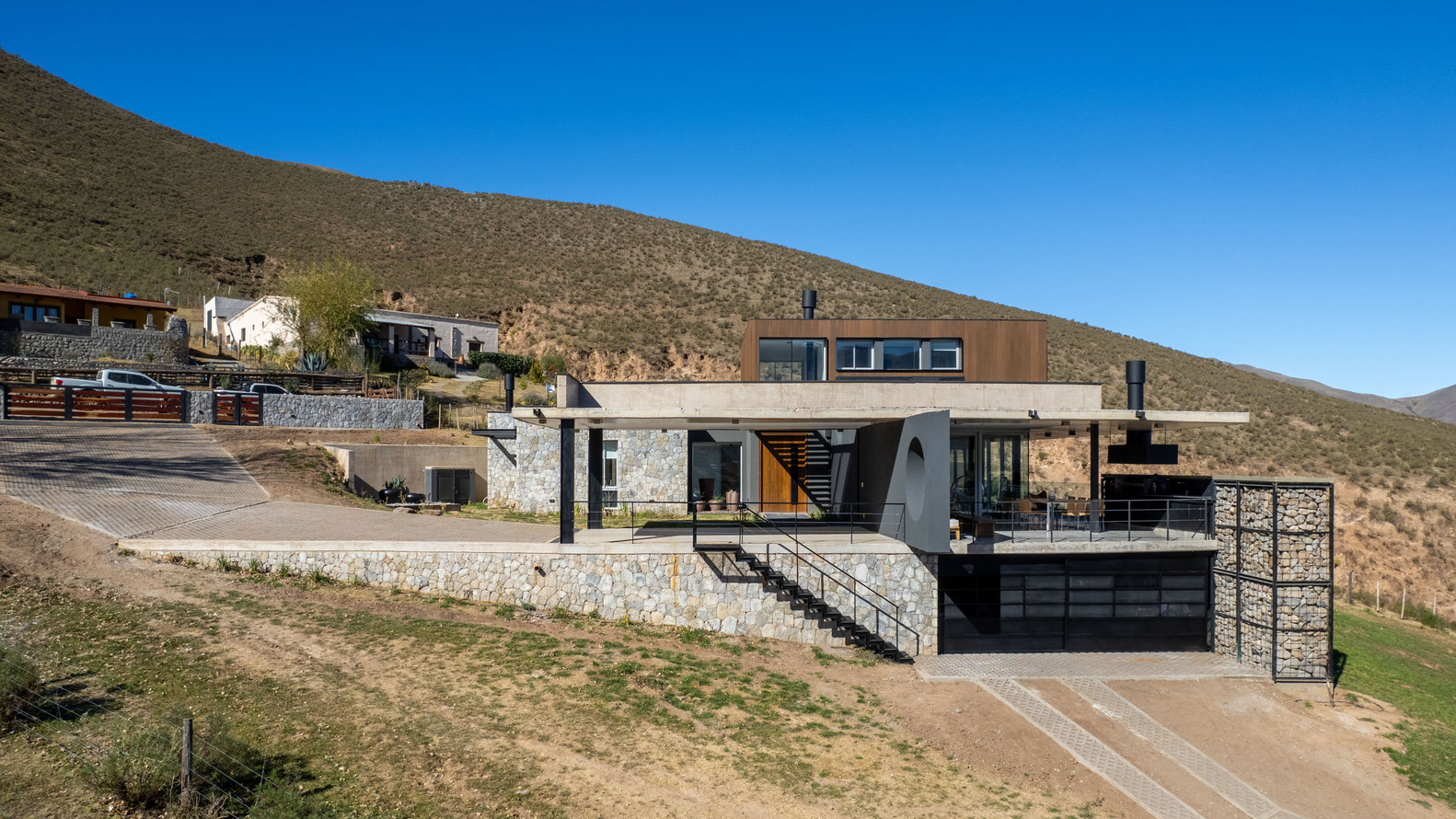 Seba House · 悬浮的木质立方体-4