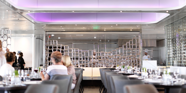 Sunborn Gibraltar直布罗陀游艇酒店设计-22