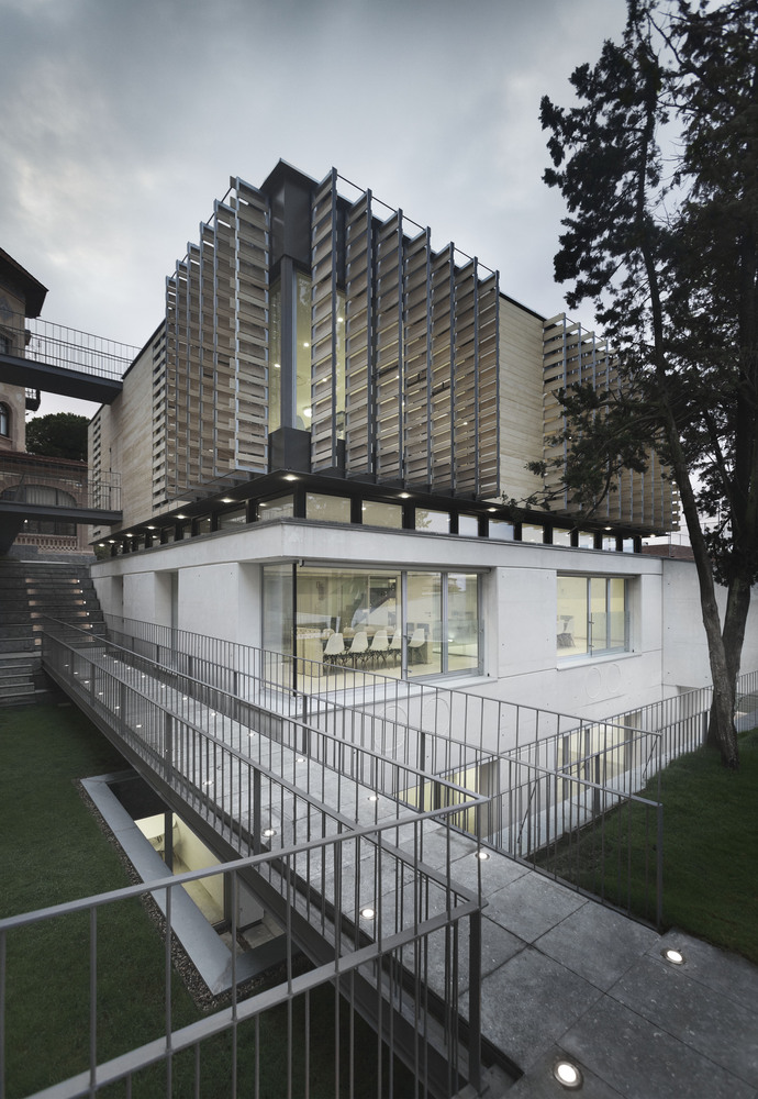 土地之吻 · 拥抱阳光的生态建筑-1