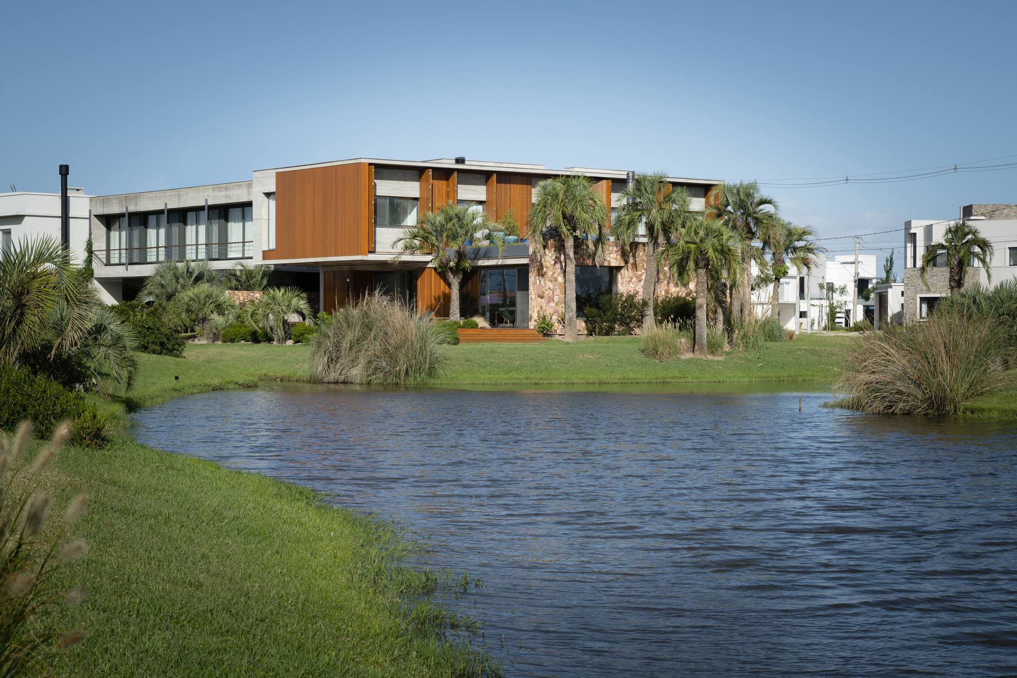 LSG #DM 住宅 | 混凝土棱镜与玻璃空间的互动-17