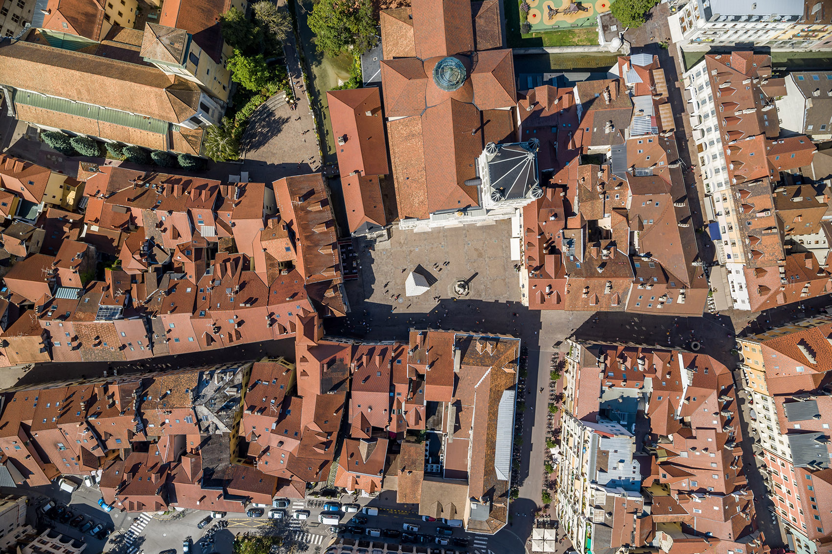 Living Pavilion装置，安纳西 / Behin Ha-27