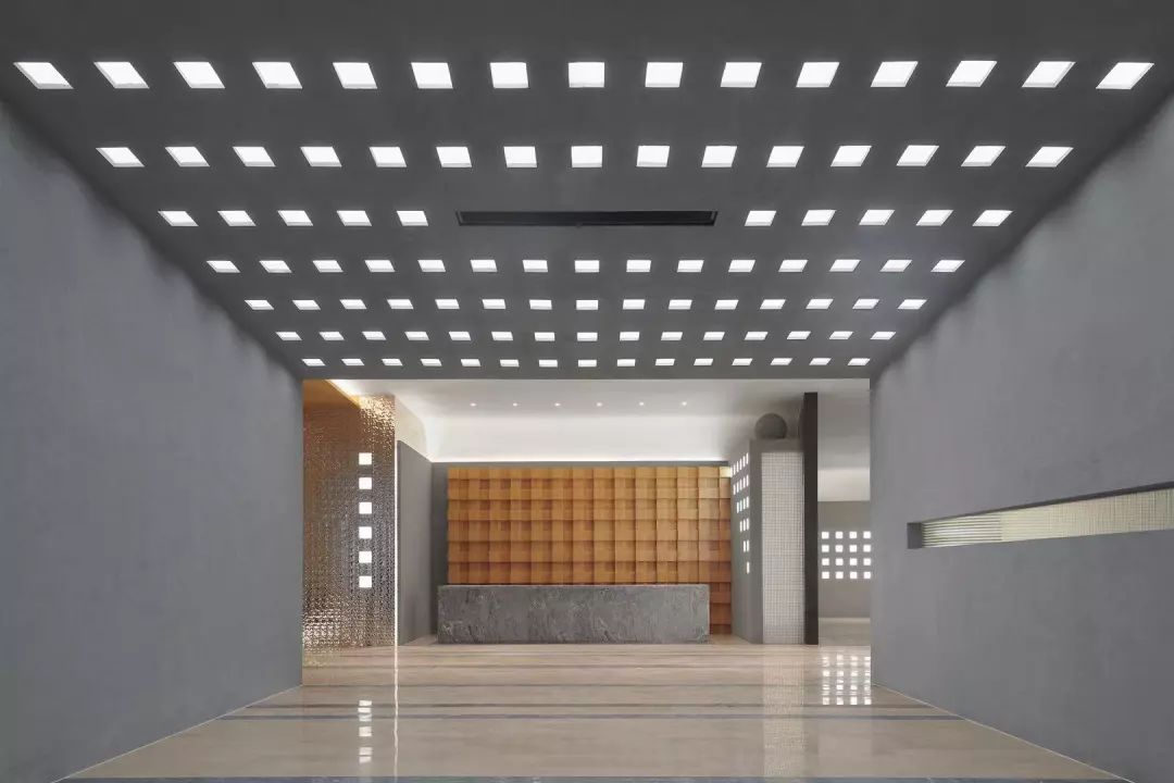 泸州酒城中心 | 千姿百态的地产销售中心设计-13