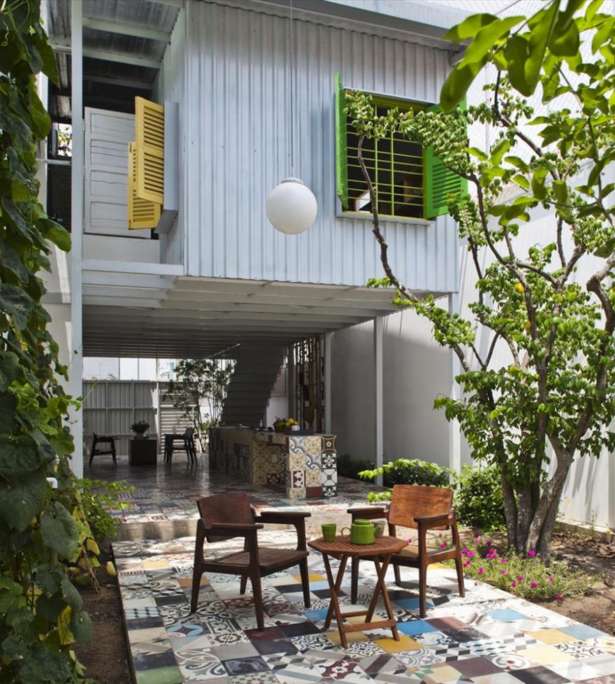 越南钢制住宅 | 绿色环保与极简主义的完美结合-3