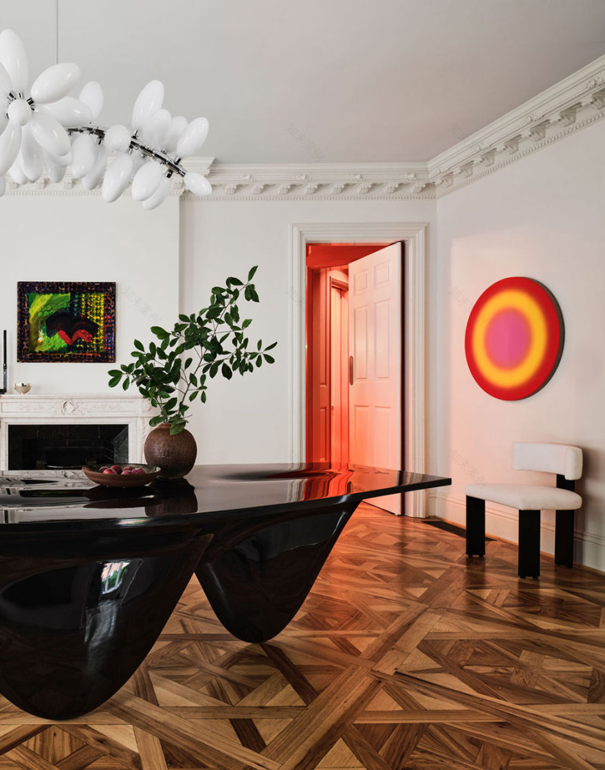 令人惊叹的达拉斯住宅,具有经典特色和大胆艺术风格-5