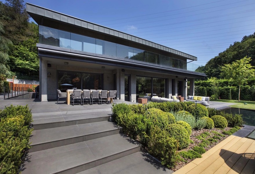 一家 4 口丨住 1700m² 艺术大宅-10