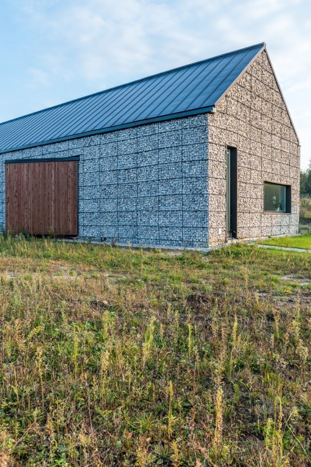 用装满石头的钢笼建造的房屋丨波兰丨Kropka Studio-7