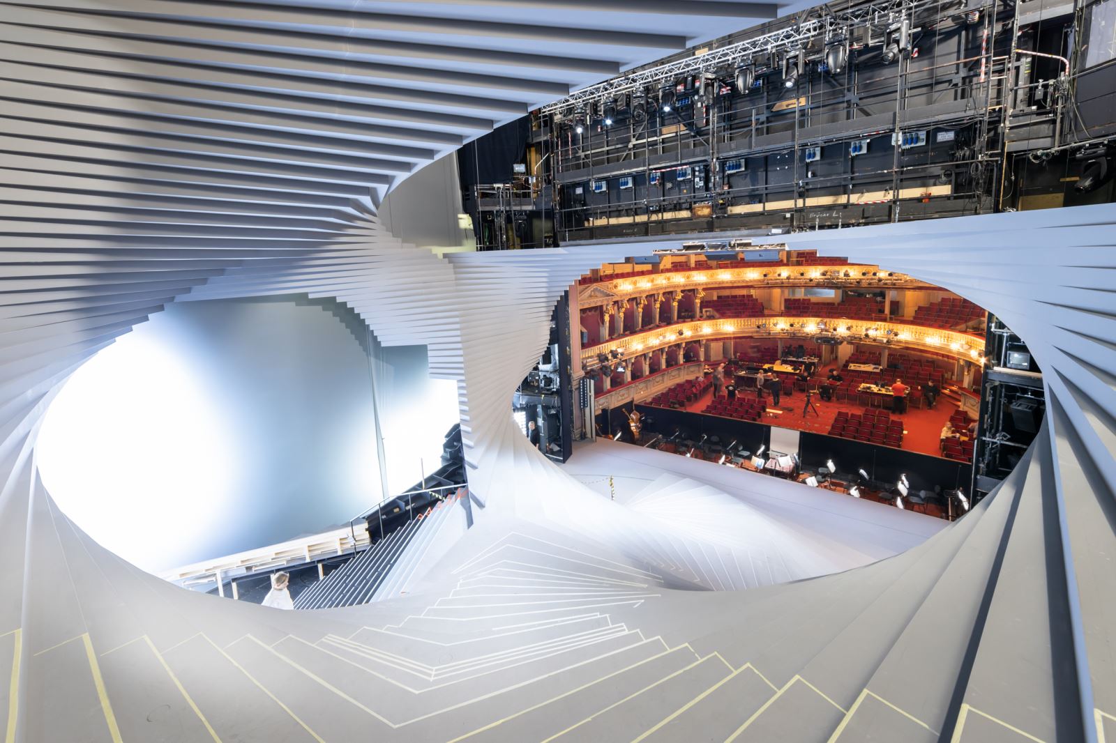 双螺旋舞台 · 致敬贝多芬<费德里奥>歌剧新装-7