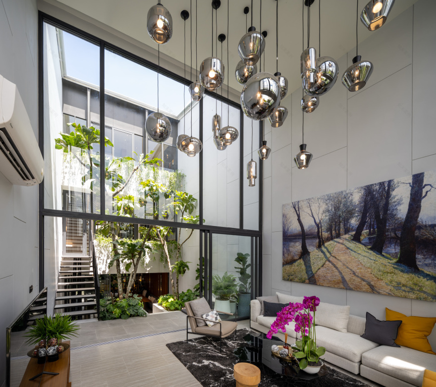 Courtyard Pattanakarn Residence / baan puripuri-36