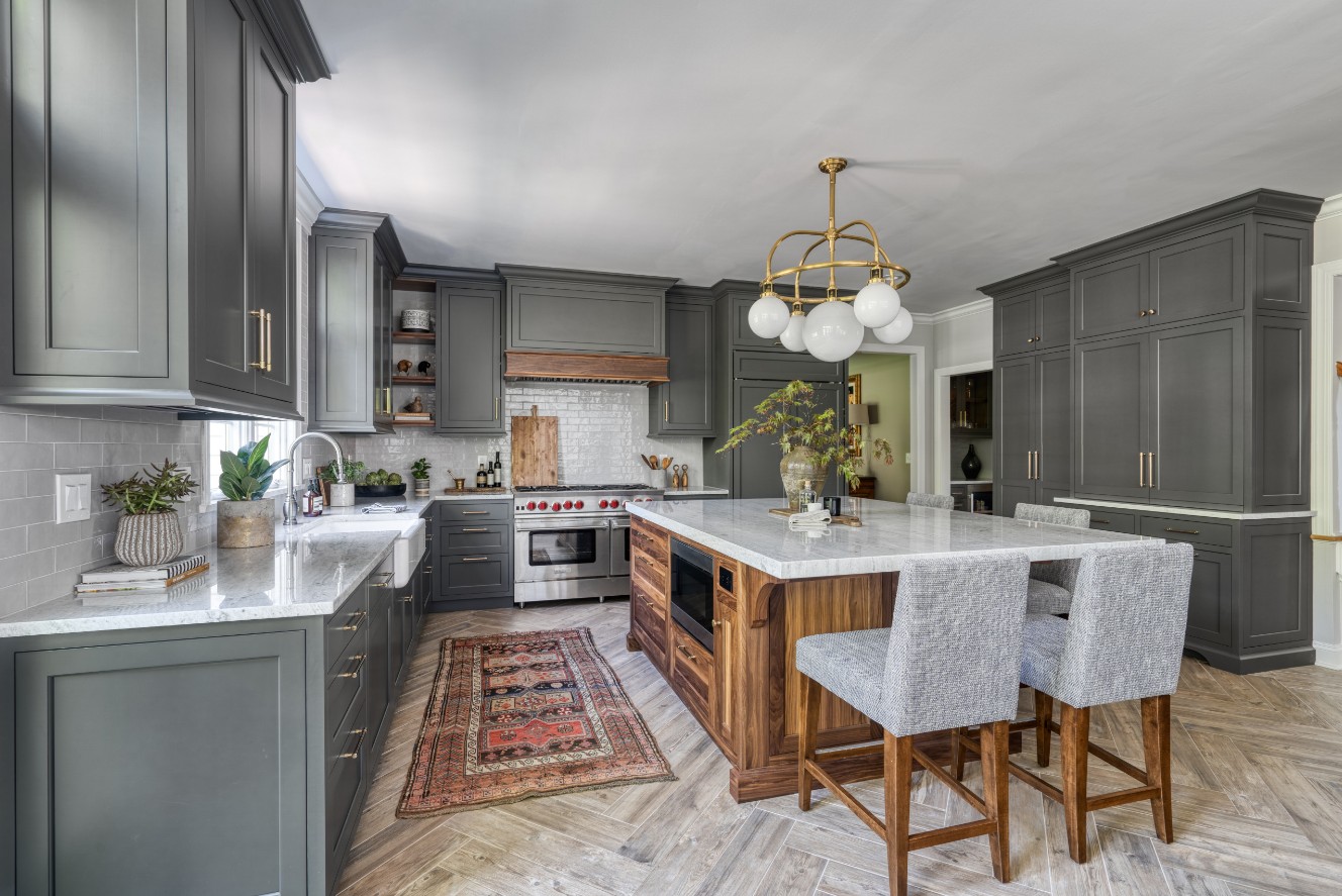 灰色美式胡桃木岛台餐厨空间设计丨United StatesNew York丨Stonington Cabinetry & Designs-40