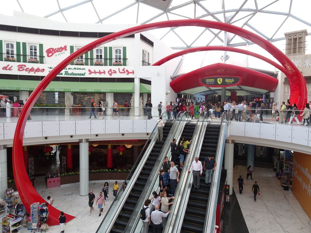 フェラーリ・ワールド・アブダビ | UAE の建築【世界建築巡り】-51