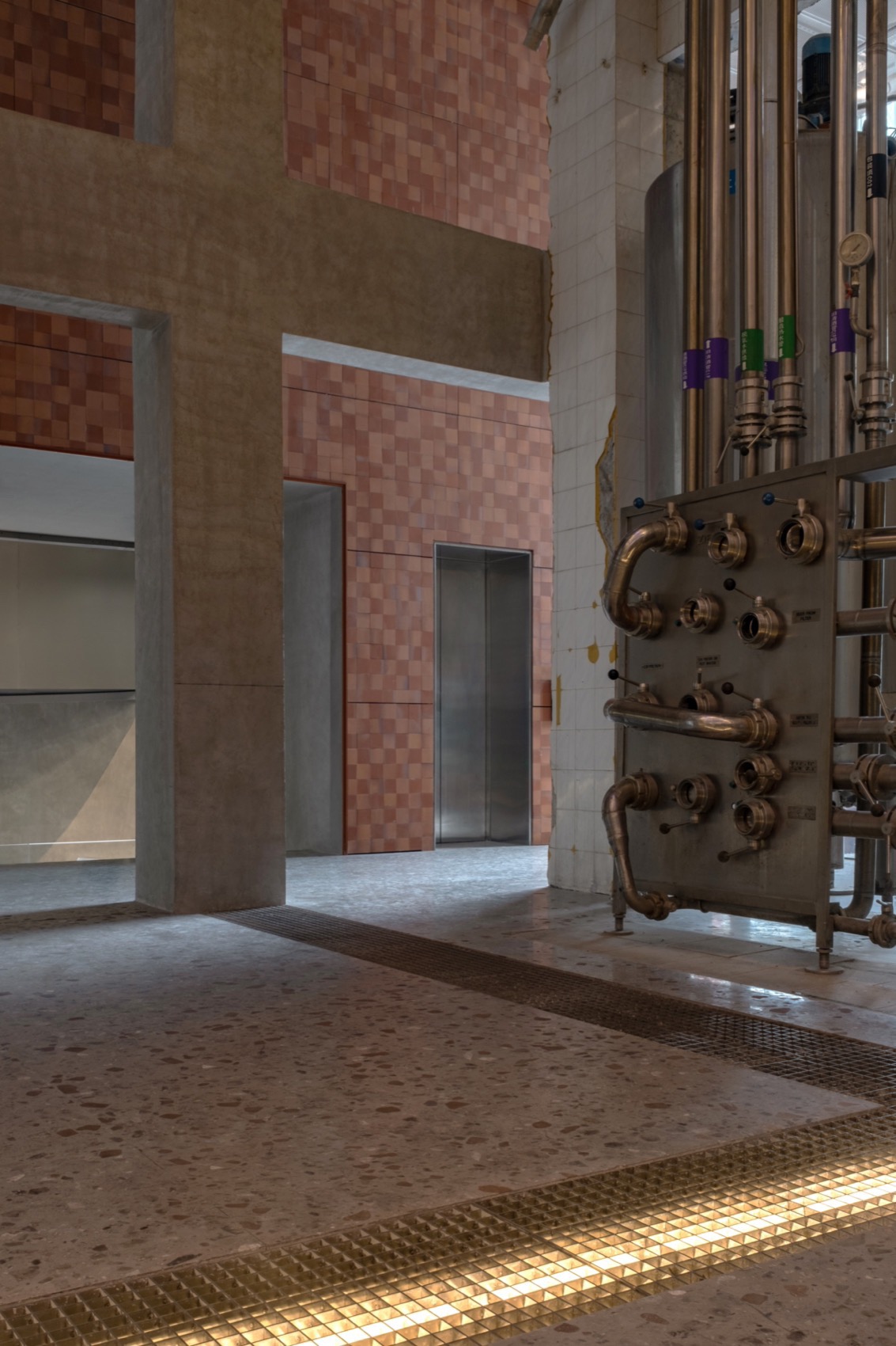 深圳粤海城·金啤坊的工业遗存室内改造丨中国深圳丨深圳市十间设计咨询有限公司-16