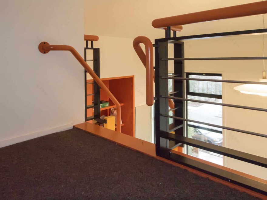 Inside a spectacular Palo Alto house with a cool green roof deck-17