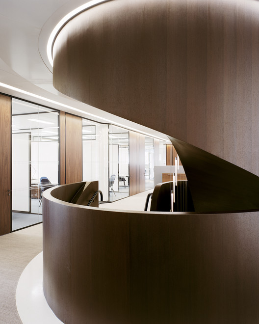 加拿大航空旅行公司都柏林总部 | 流线型设计展现永恒魅力-19