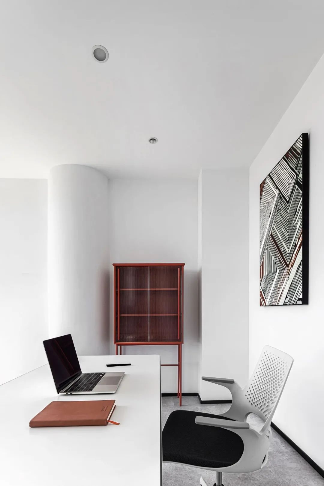 极简黑白灰的现代艺术办公空间丨中国中山丨君儿空间设计-68